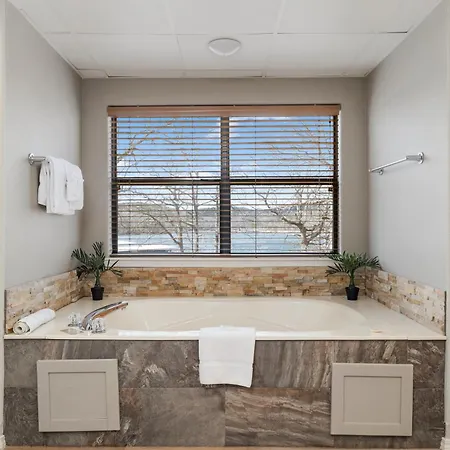 Still Waters Resort Indian Point Room photo