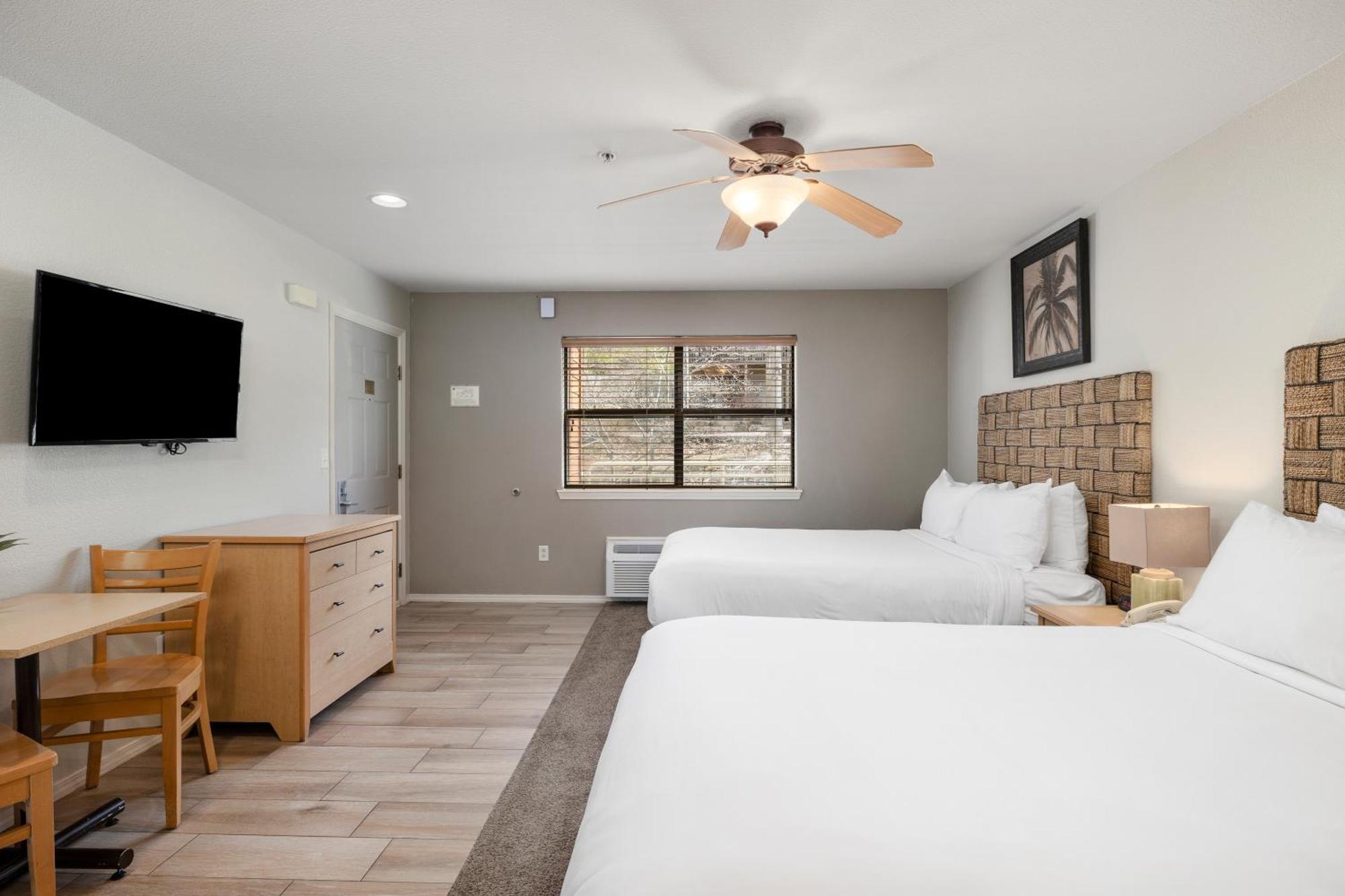 Still Waters Resort 3*